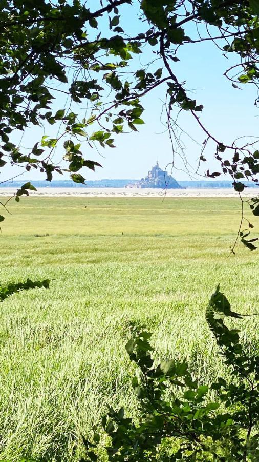 Maison De La Besliere Meuble De Tourisme 2 Etoiles Folligny Kültér fotó