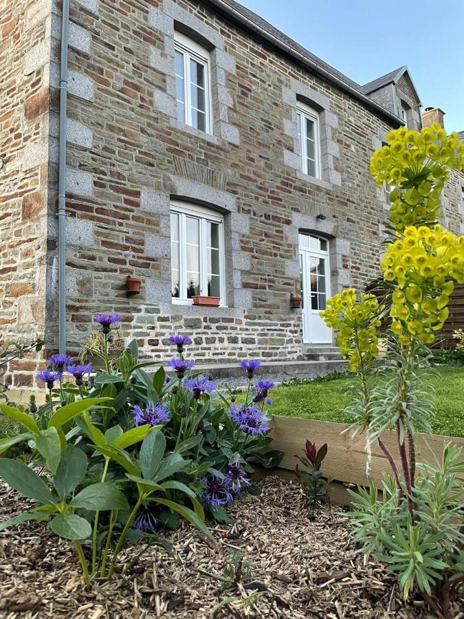 Maison De La Besliere Meuble De Tourisme 2 Etoiles Folligny Kültér fotó