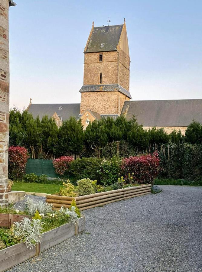 Maison De La Besliere Meuble De Tourisme 2 Etoiles Folligny Kültér fotó